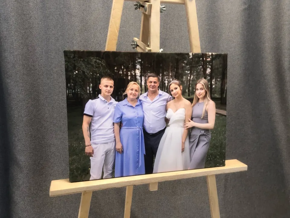 Групповое фото на лужайке — печать на холсте на холсте