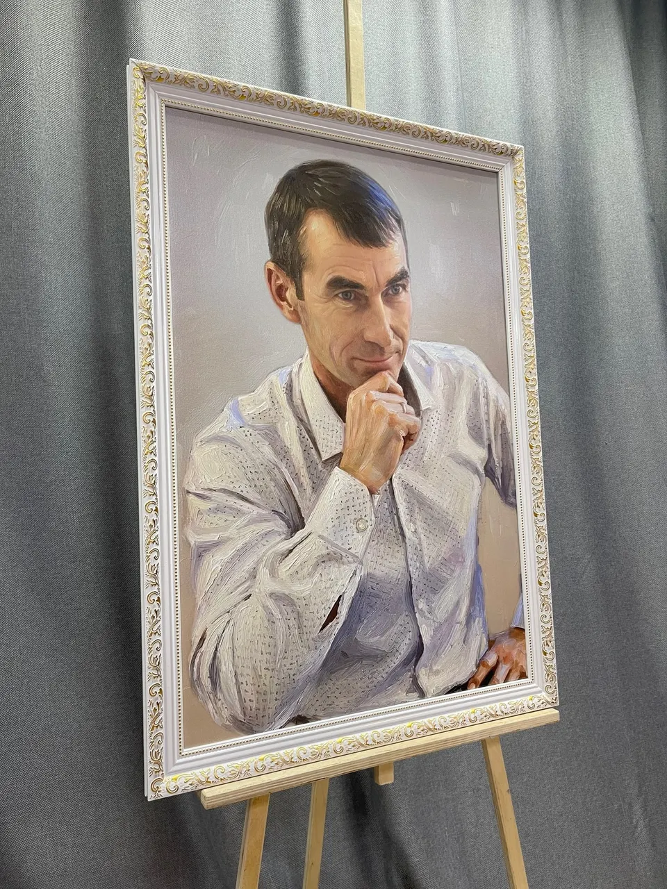 Мужской портрет в классической манере на холсте